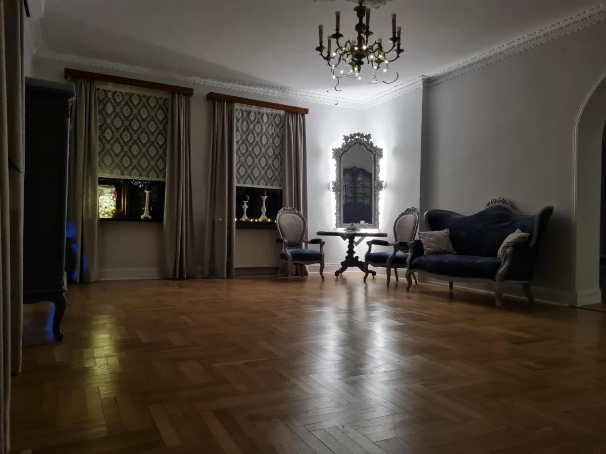فيلا Wrzosowe Siedlisko Czosnów المظهر الخارجي الصورة